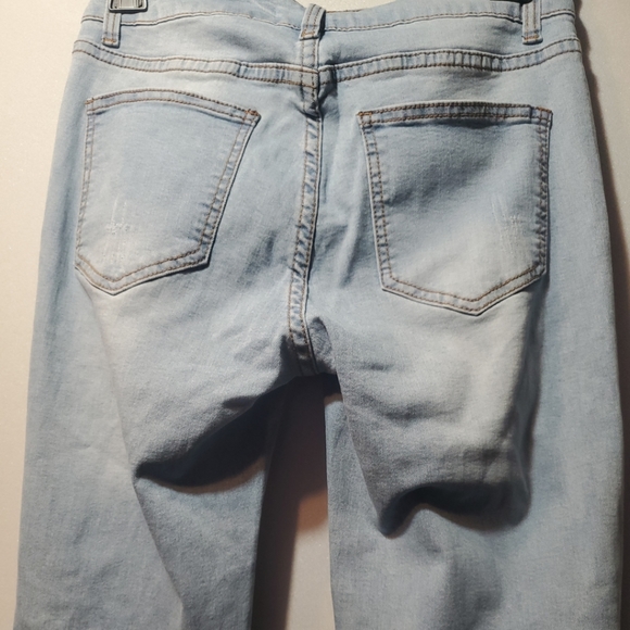 Hot and Delicious Designer Distressed Jeans SZ MED 27.5X27 NWT - Picture 6 of 7